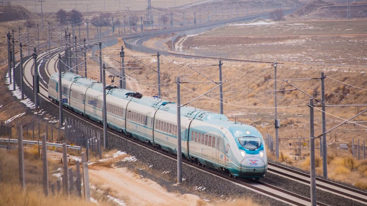 Foto - Bakan Uraloğlu: YHT 27 şehre ulaşacak! Demiryolu ağımızı 3 bin kilometre uzattık