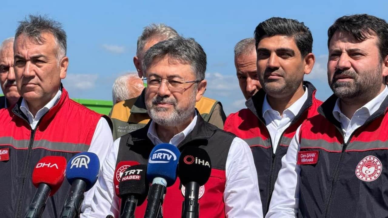 Foto - Bakan Yumaklı: Üreticimizin elinde ürün bırakmadık 140 milyon tonla sezonu kapatacağız