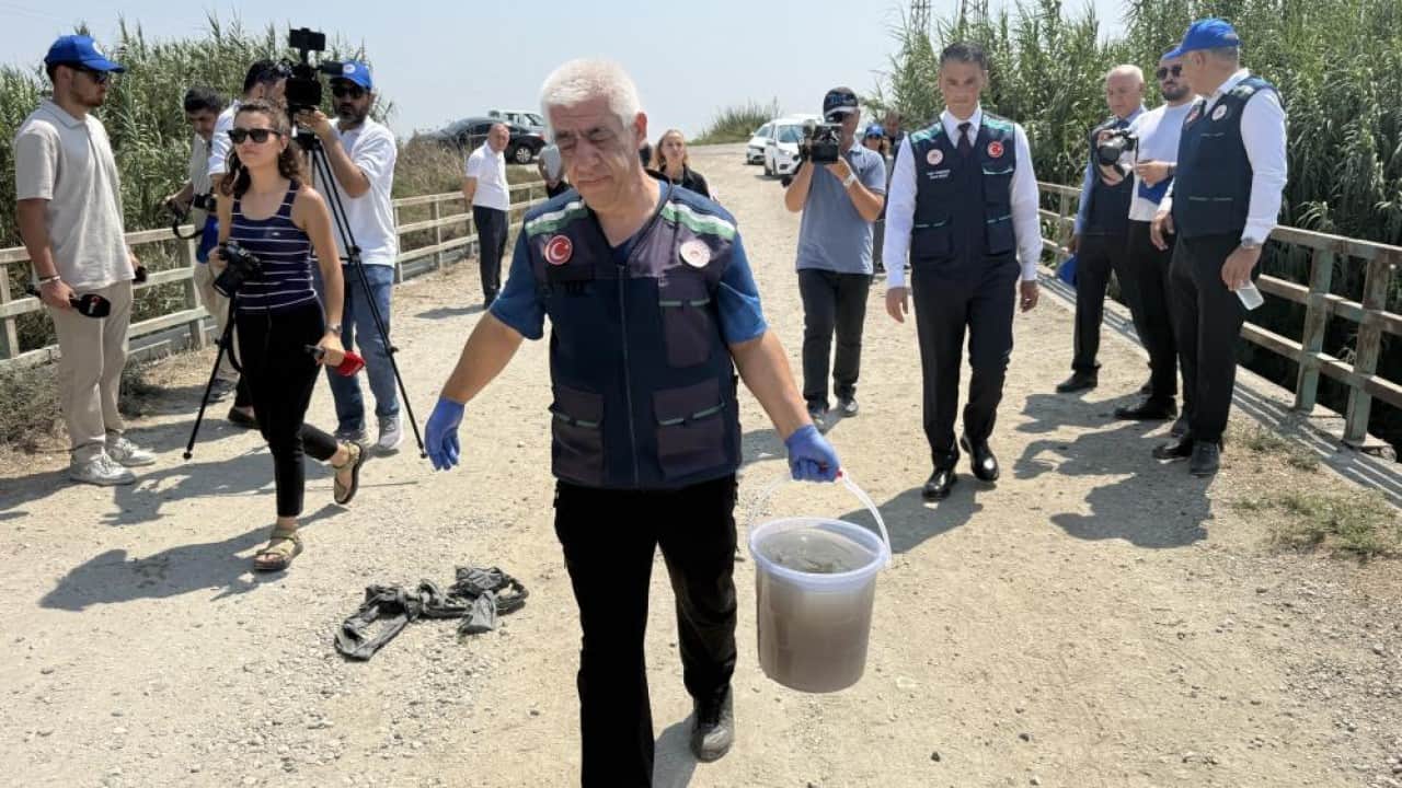 Foto - Bakanlık’tan mikroplastik uyarısı Akdeniz’i kirleten 52 tesise 118 milyon ceza kesildi