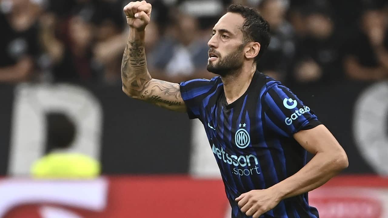 Foto - Başladılar: Sonunda Hakan Çalhanoğlu'nun bonservisi belli oldu! Galatasaray'da beklenen son...