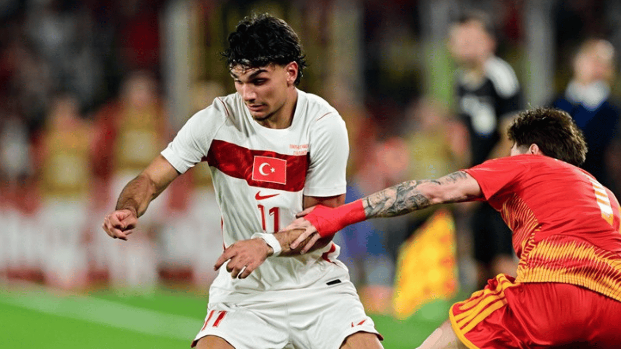 Foto - Batrakov gelirse Can Uzun gündemden düşmüyor: 2 oyuncu gerek: Tüm yollar O'na çıkacak