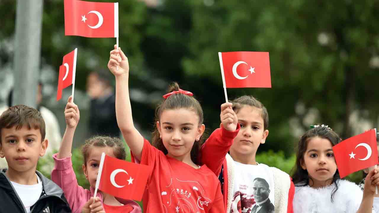 Foto - ‘Bayrak Sevgisi’nin devamı geliyor: Milli Eğitim’den yeni milli hamleler
