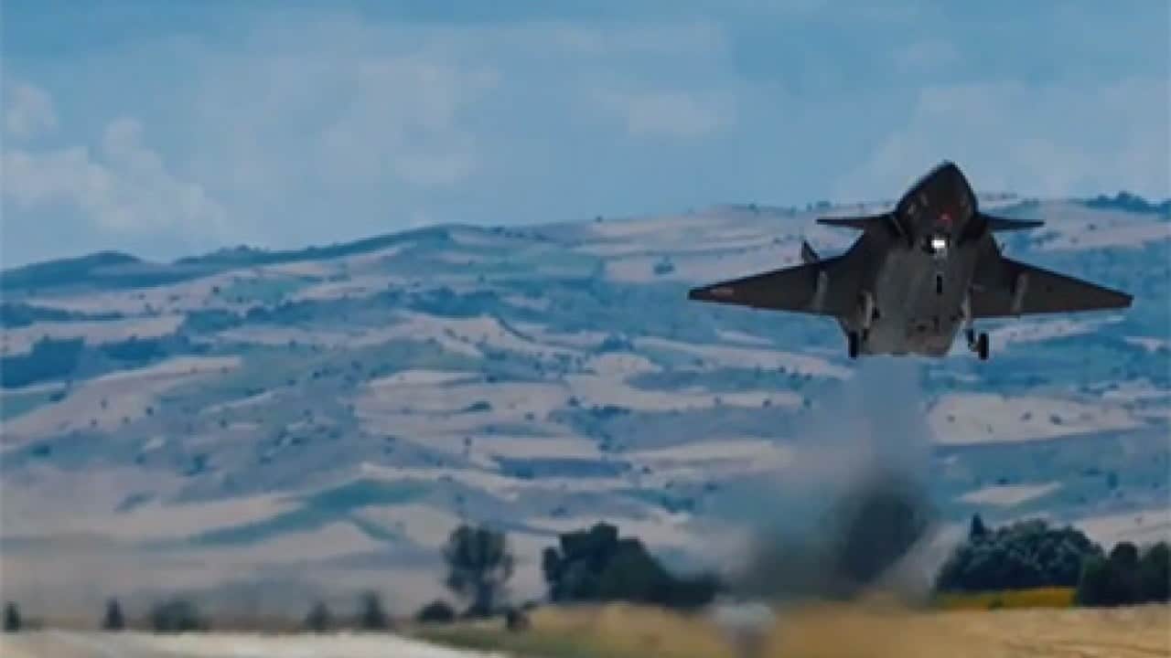 Foto - Bayraktar Kızılelma'yı gören Amerikan savaş pilotları 'bu da ne böyle' dedi: İçinde pilot bulunmayan bir derin sızma silahı