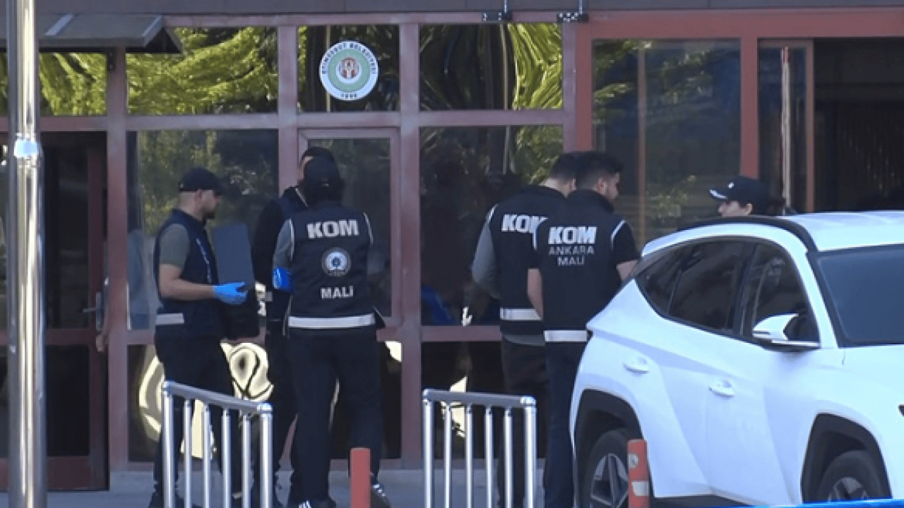 Foto - Belediyede iş, barda pazarlık! Etimesgut soruşturmasında dikkat çeken ayrıntı