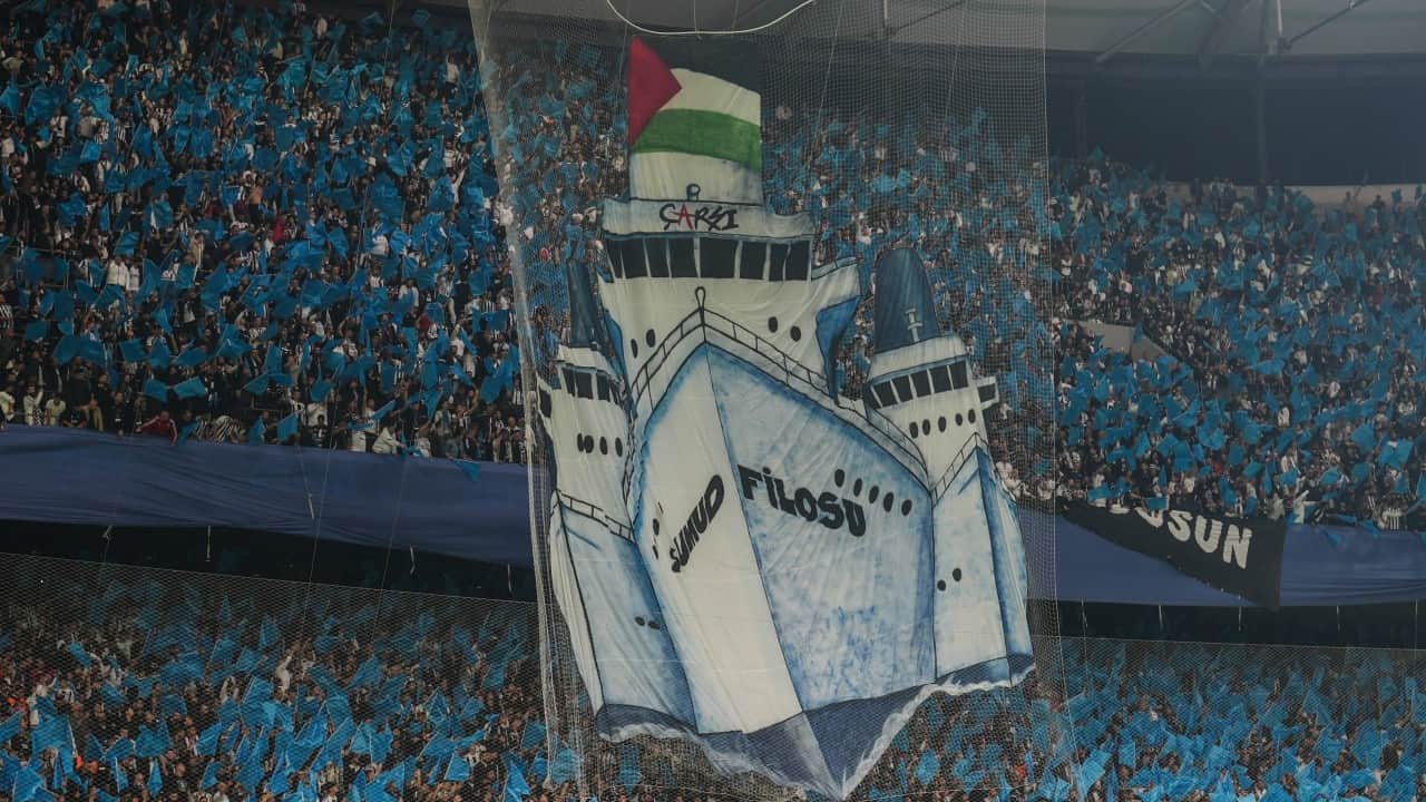 Foto - Beşiktaşlı taraftarlardan anlamlı 'Filistin' koreografisi