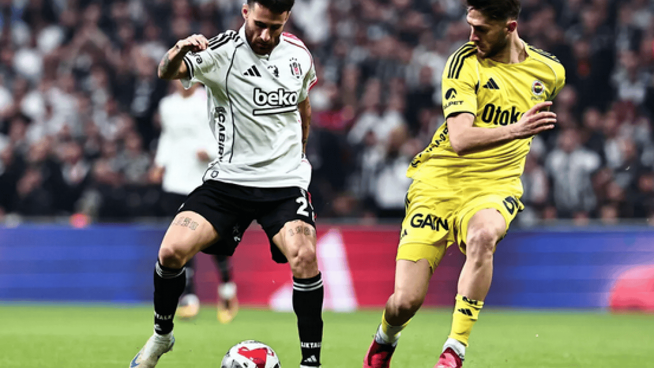 Foto - Beşiktaş için içinden çıkamadı ve çözümü FIFA'da bulacak! Yırtın şu alçağın sözleşmesini...