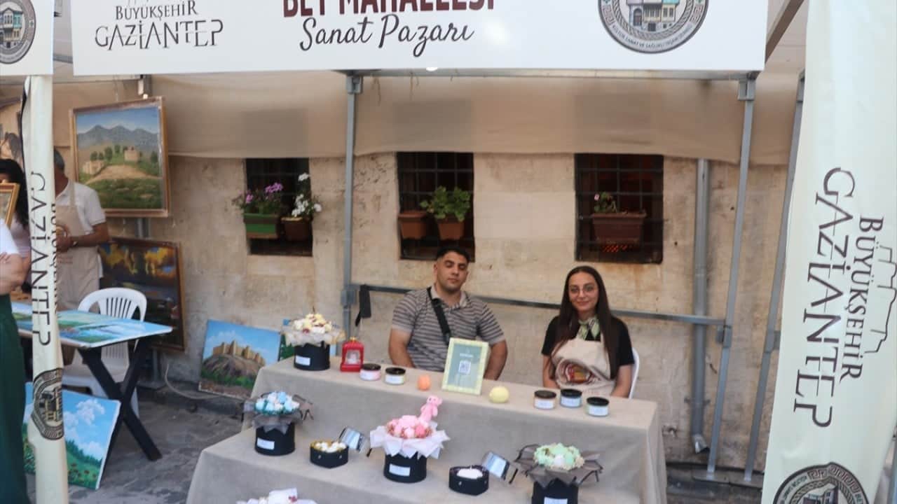 Foto - Bey Mahallesi Sanat Sokağı hizmete açıldı! Başkan Şahin: Tarihi mirasımızı koruyoruz