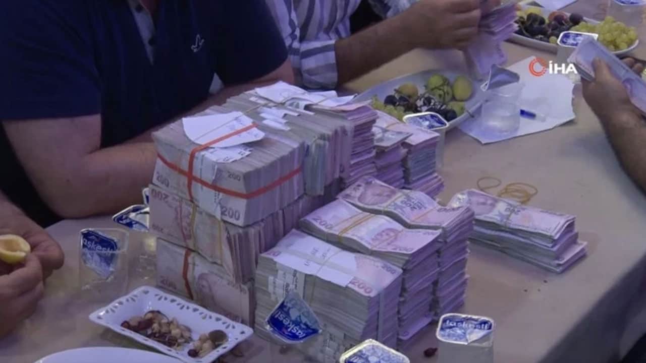 Foto - Binlerce aşiret mensubu katıldı: Sünnet düğününde takılan paraya inanamayacaksınız