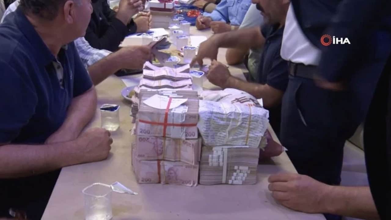 Foto - Binlerce aşiret mensubu katıldı: Sünnet düğününde takılan paraya inanamayacaksınız