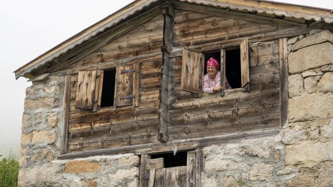 Foto - Bir başkadır Kaçkar Dağları! Yaylalarda bir gün böyle geçiyor…