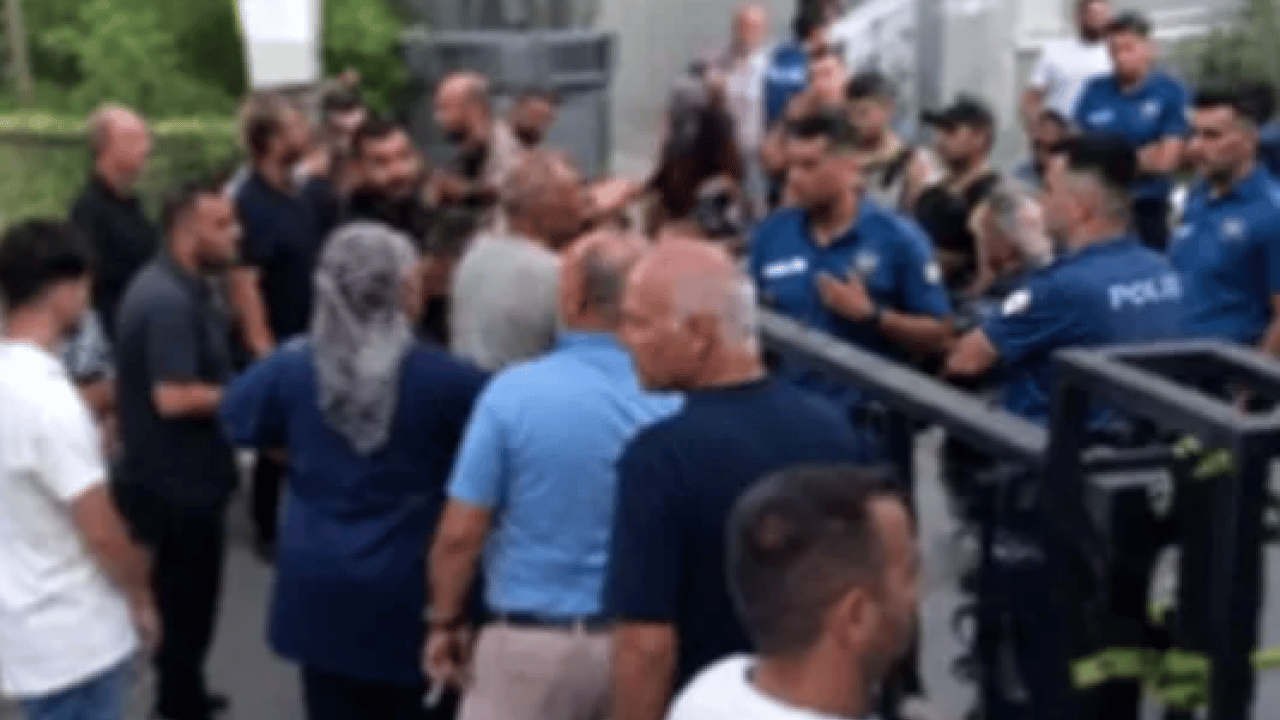 Foto - Bir ilçeyi karıştıran engelli kız iddiası: Boyacı, sucu, berber gözaltına alındı!
