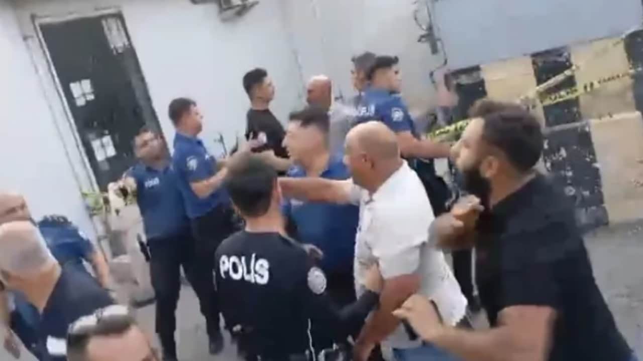Bir ilçeyi karıştıran engelli kız iddiası: Boyacı, sucu, berber gözaltına alındı!