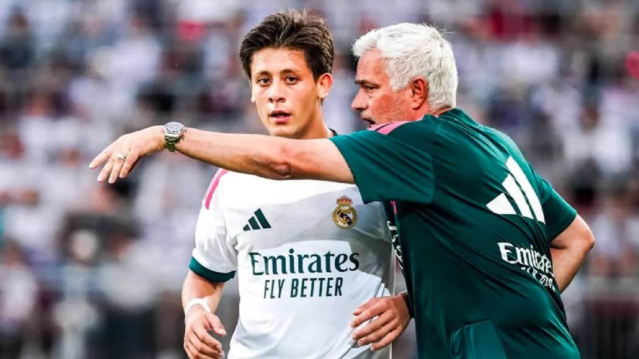 Foto - Birbirlerine girdiler! Arda Güler, koca ülkeyi karpuz gibi ikiye böldü