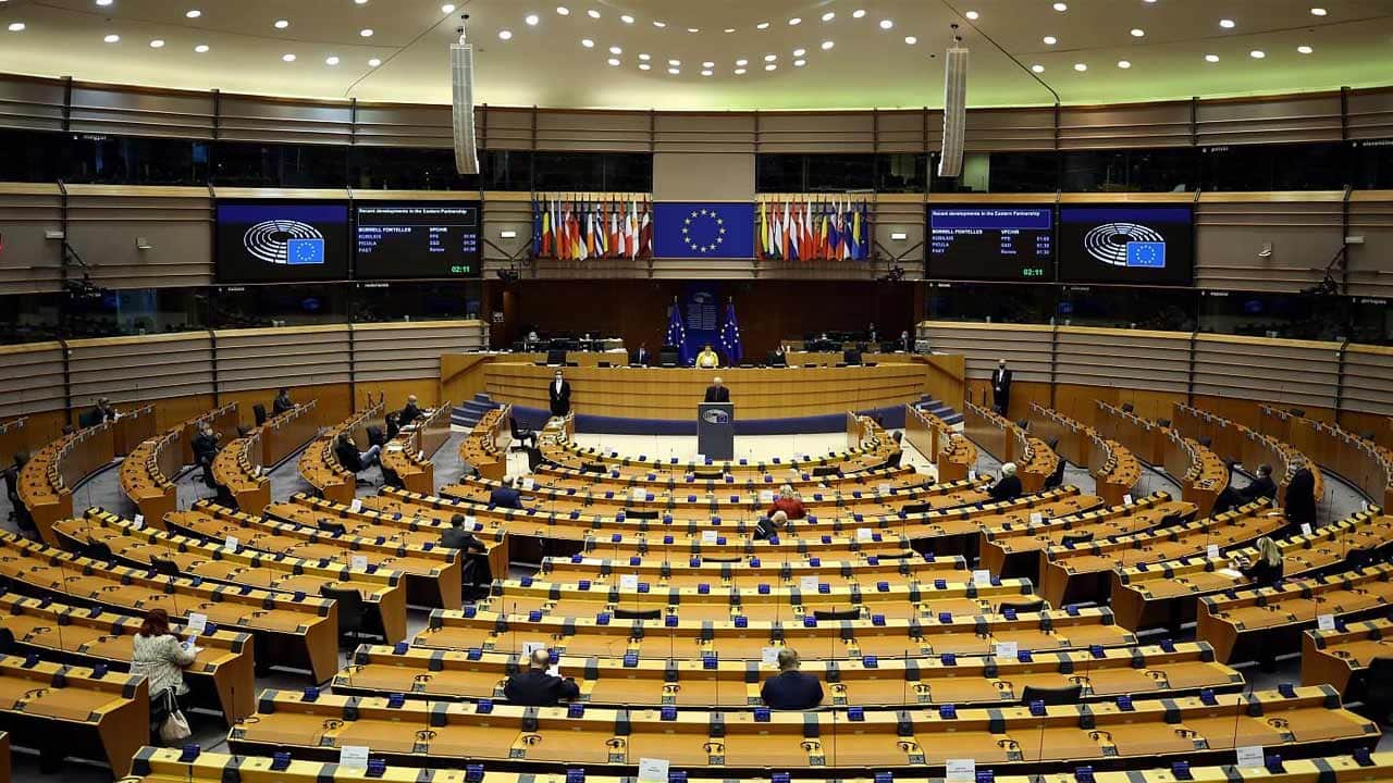 Foto - "Bizde hukuk yok onlarda var" diyen hokkabazlara gelsin! Avrupa Komisyonu siyonistlerin piyonu