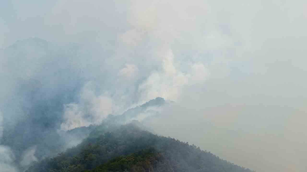 Foto - Bosna’da orman yangınlarına hava operasyonu: Askeri helikopterler devrede