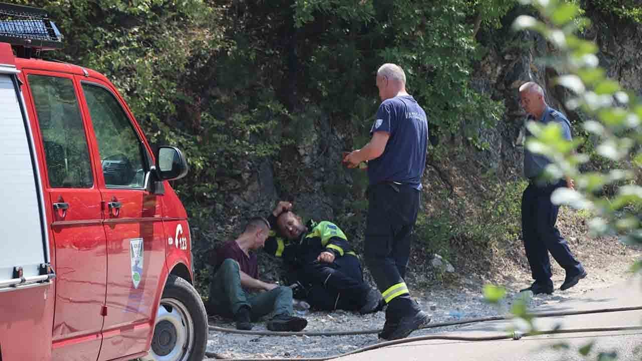 Foto - Bosna’da orman yangınlarına hava operasyonu: Askeri helikopterler devrede