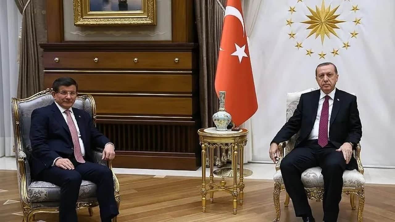 Foto - 'Bu saatten sonra Sayın Cumhurbaşkanı'nın karşısında olmam' diyerek siyaseti bıraktı