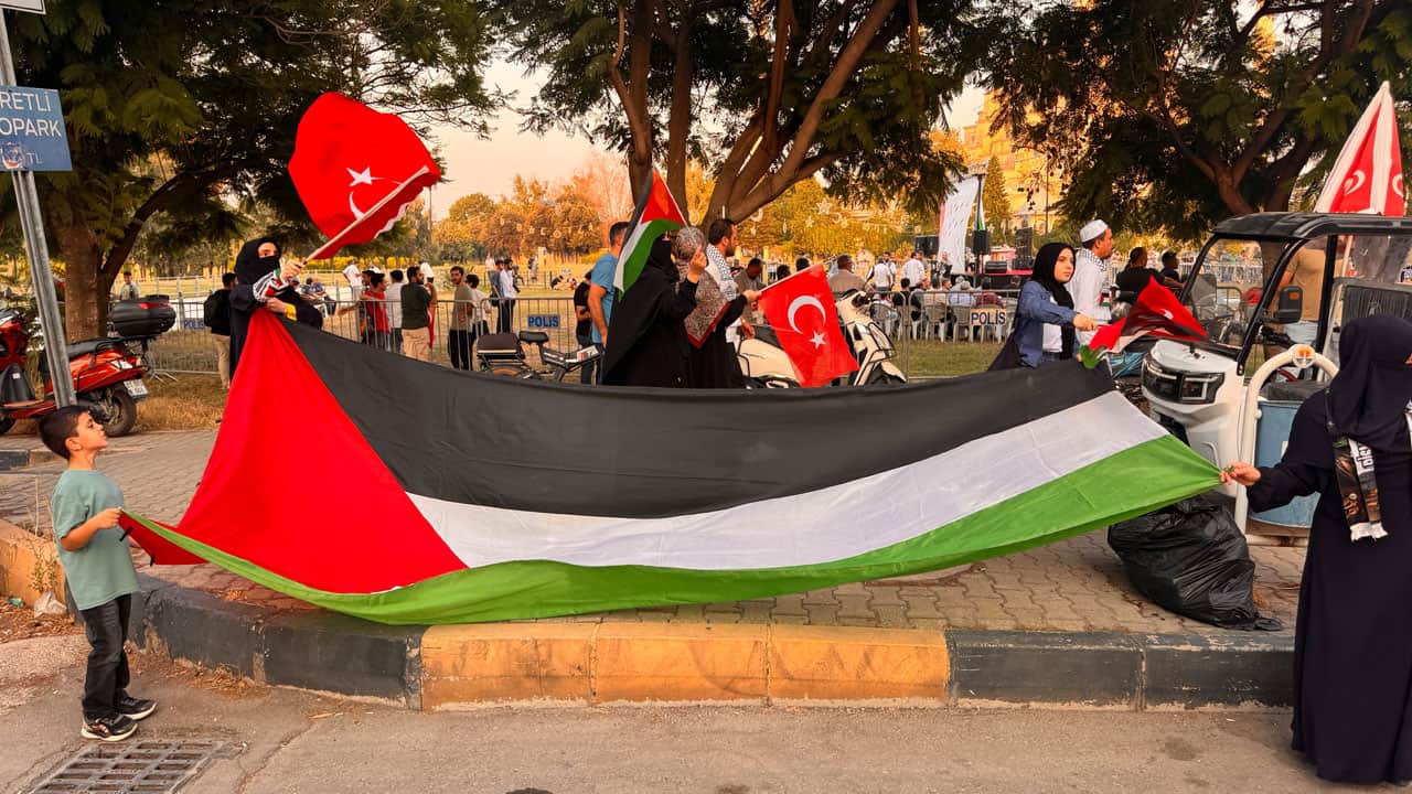 Foto - Bu uzun bir imtihan seferidir! ‘Filistin Konvoyu’nu bütün Adana karşıladı