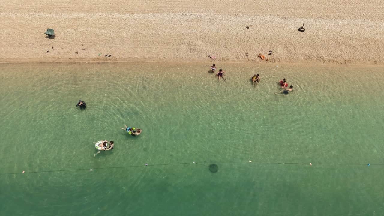 Foto - Burası Maldivler değil! Van Gölü'ndeki Çakıl Adası