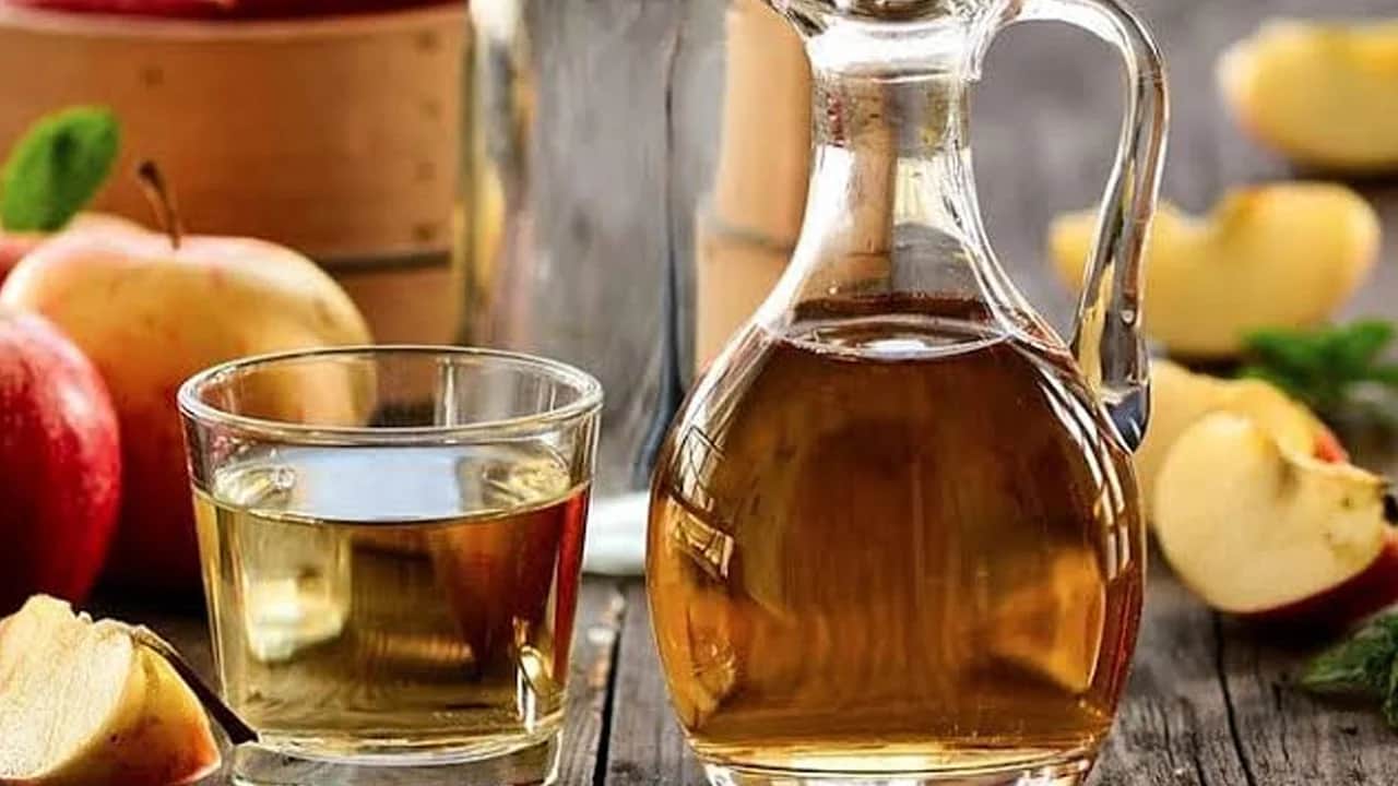 Çay lekesi nasıl çıkar? Meğer kesin çözüm belli: Tek başına rakipsiz hiç hesaba katmadığınız sirke ile yapılır