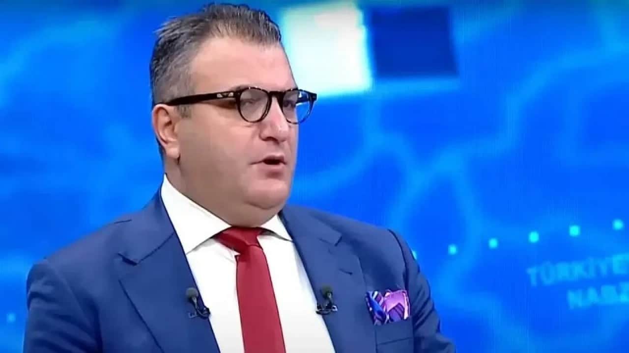 Foto - Cem Küçük'le ilgili gündemi sarsan iddia: O isimlerin şikayeti sonrası gözaltına alınmış