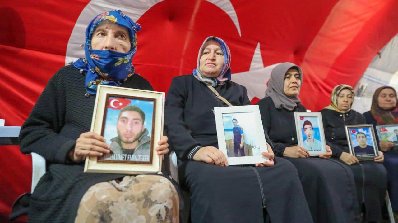 Foto - Çerçeve yasa sonrası yeni umut Evlat nöbetinde gözler kulaklar gelecek haberde