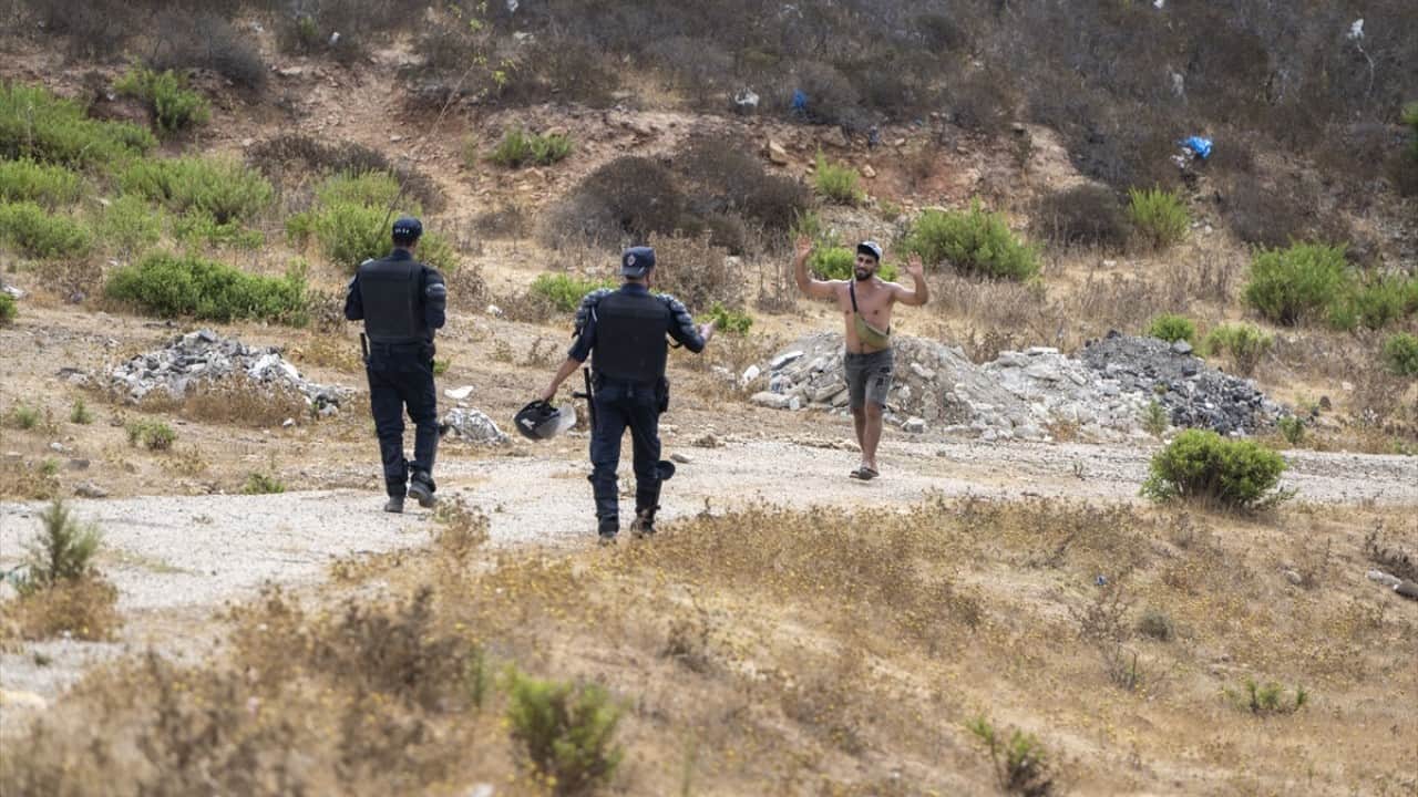 Foto - Ceuta’da sınır çöktü, hükümet asker gönderiyor, siyasi kriz kapıda… Göçmen krizine Schengen resti!