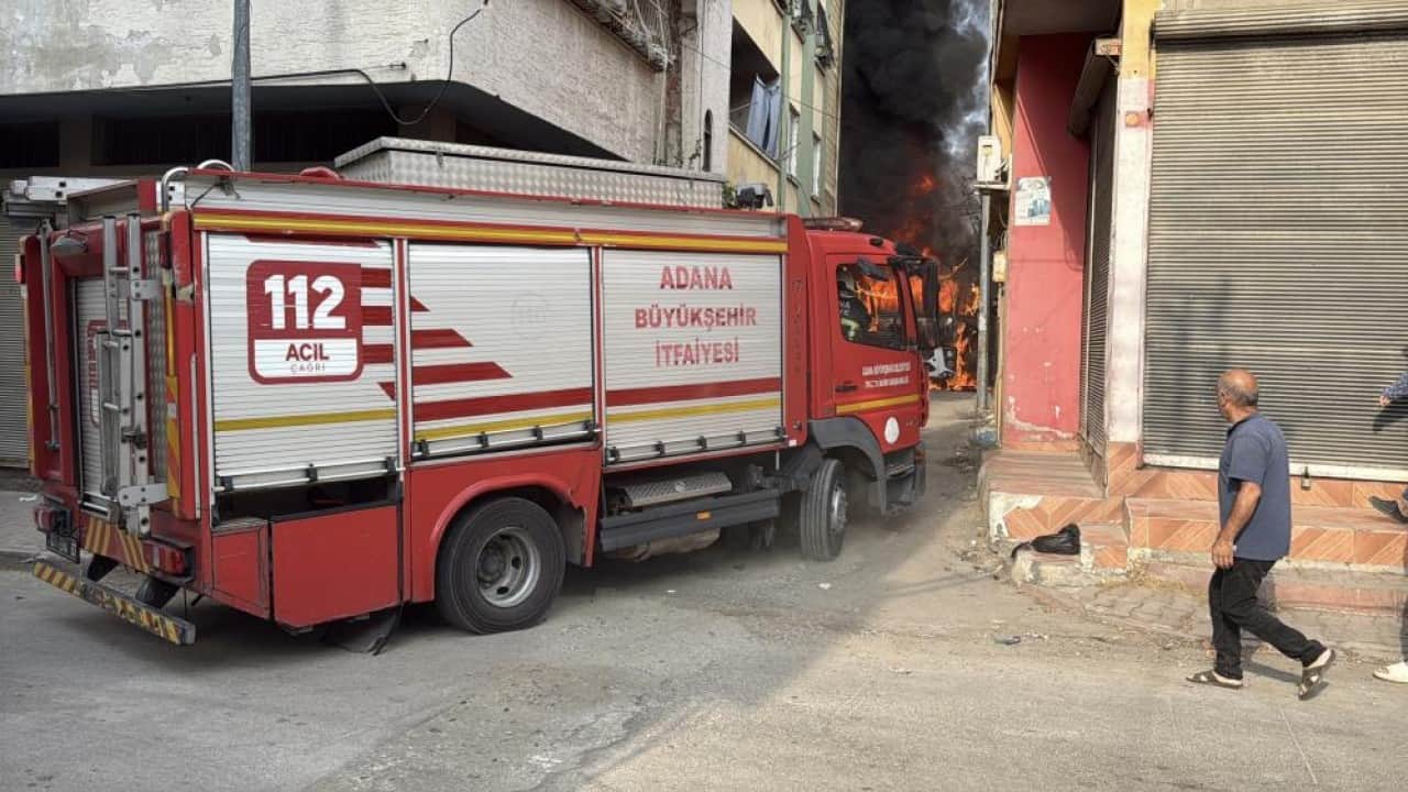 Foto - CHP’li belediyelerin liyakatsizliğine vidanjör bile isyan etti Çay içerken yandı mahalleli ucuz kurtuldu