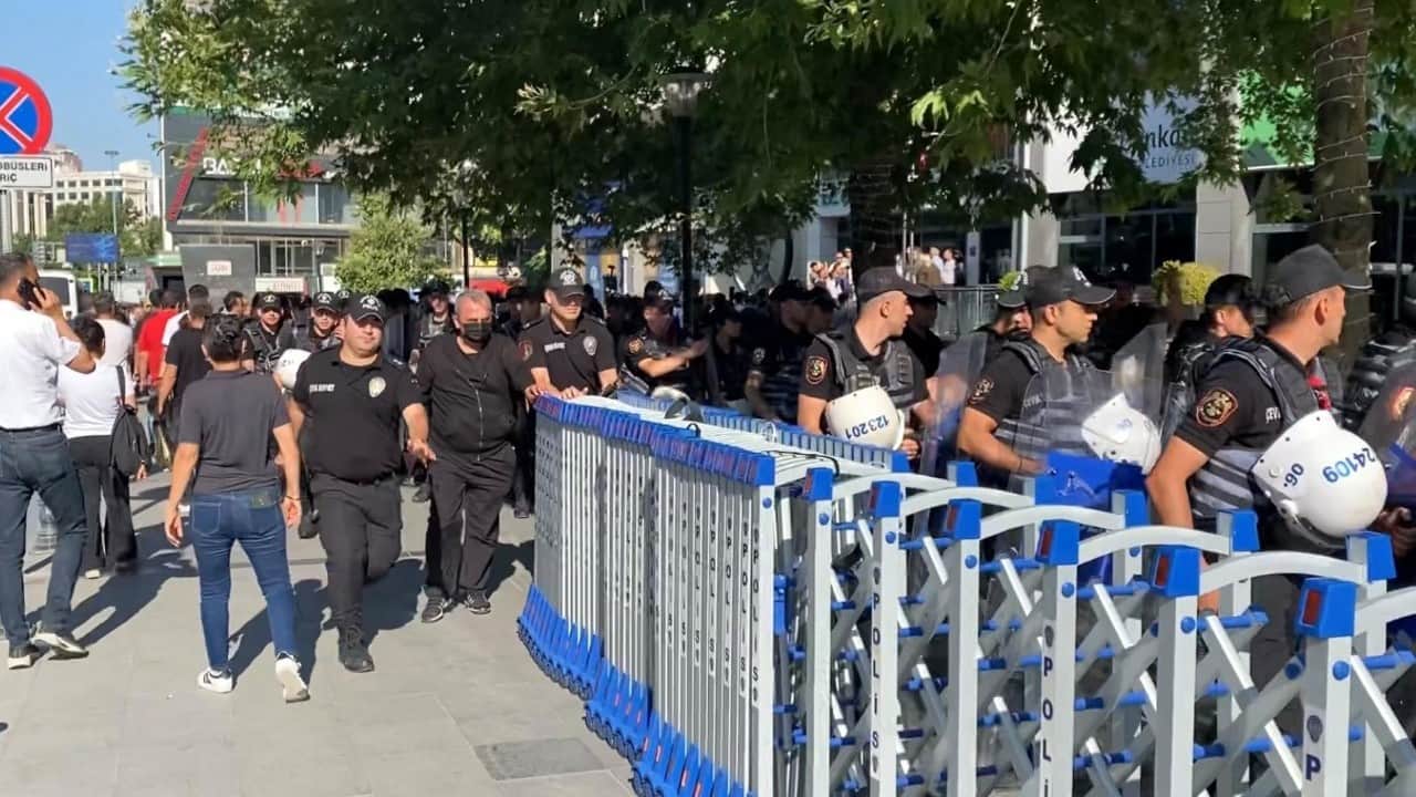 Foto - CHP’li belediyeye operasyon! Tam 27 gözaltı var