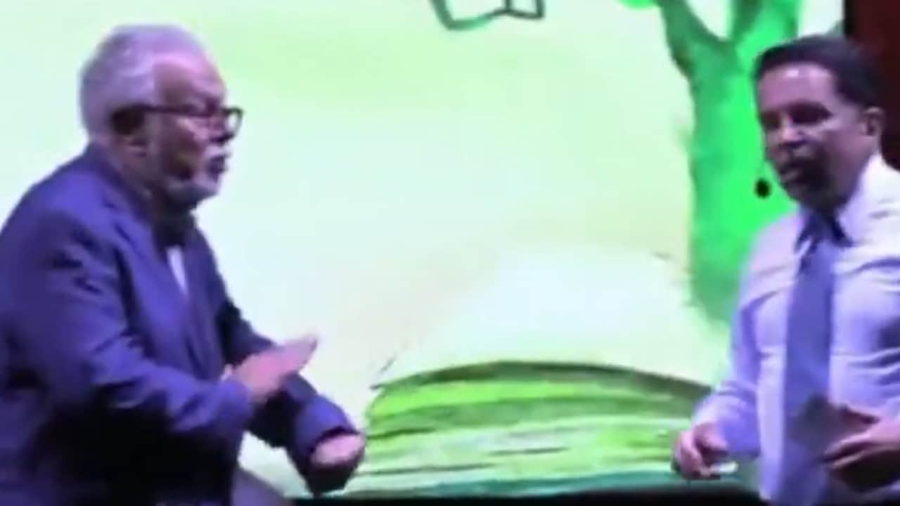 Foto - CHP’li isim, Celal Şengör’ü resmen çıldırttı! Kitap fuarında öyle bir şey yaptı ki, herkes şaştı kaldı