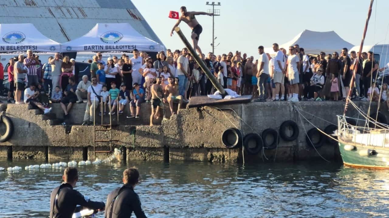 Foto - CHP’liler göbek atıyordu! Festivalde elektrikler kesilince olanlar oldu! 