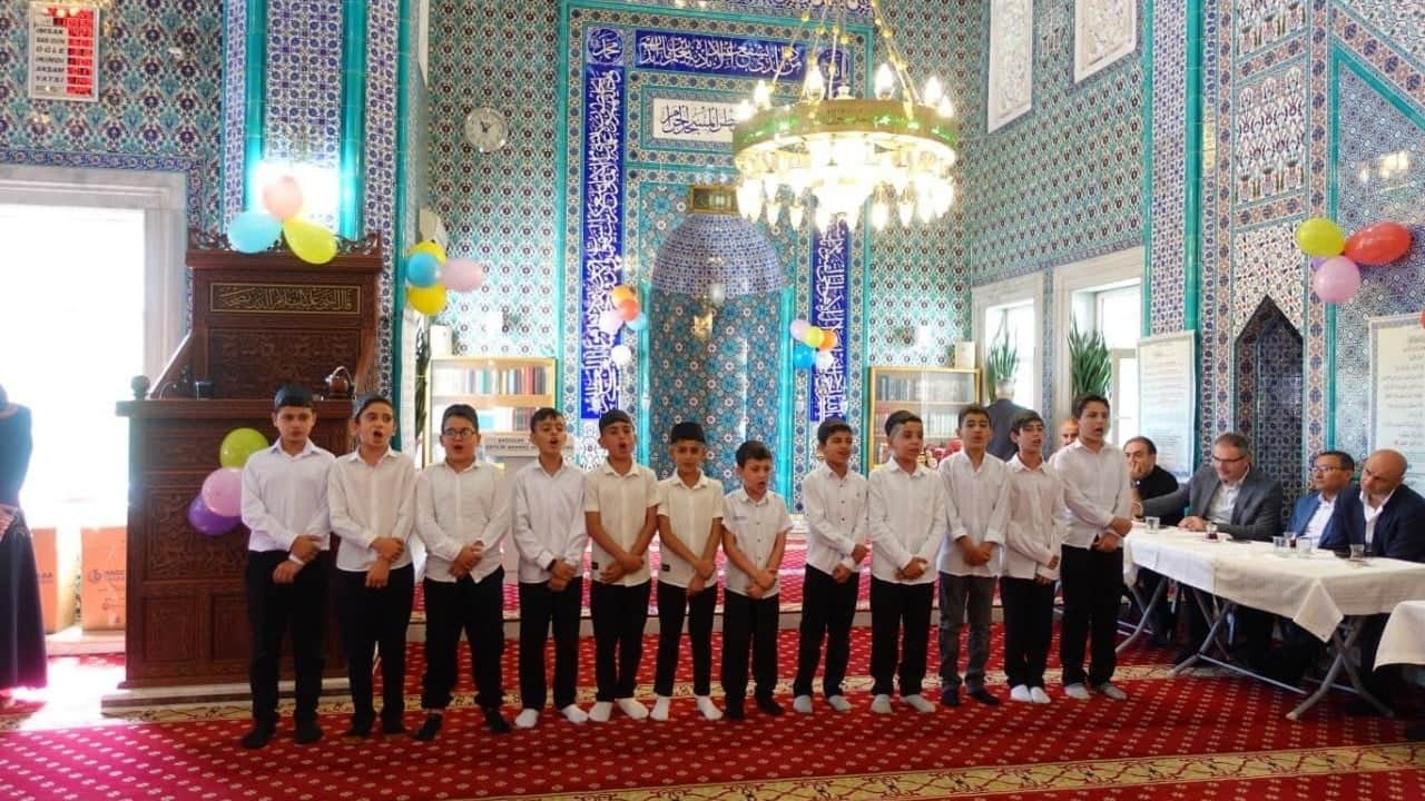 Foto - Çiftlik Demircan Camii’nde Kur’an Kursu coşkusu bu yılda rekor katılım oldu