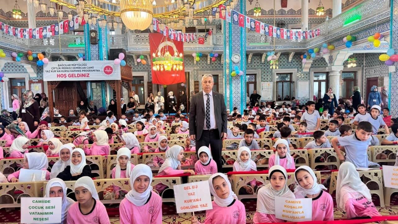 Foto - Çiftlik Demircan Camii’nde Kur’an Kursu coşkusu bu yılda rekor katılım oldu