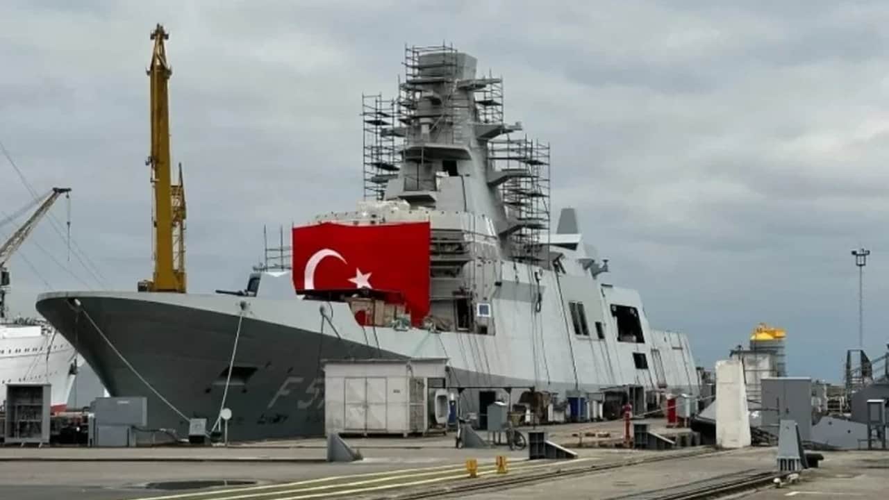 Foto - Çin hariç bütün ülkeler hayran hayran izliyor: Türkiye İ-Sınıfı fırkateynleri peş peşe denizle buluşturuyor