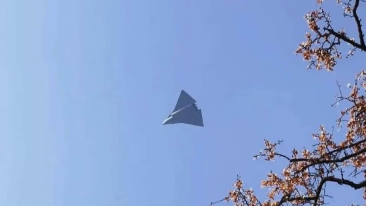 Foto - Çin’in gizemli savaş uçağı J-36 yeniden görüntülendi
