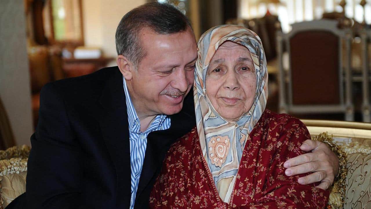 Foto - Cumhurbaşkanı Erdoğan'dan Anneler Günü mesajı: Annelerimizin gayretleriyle 'Türkiye Yüzyılı' idealimize ulaşacağız