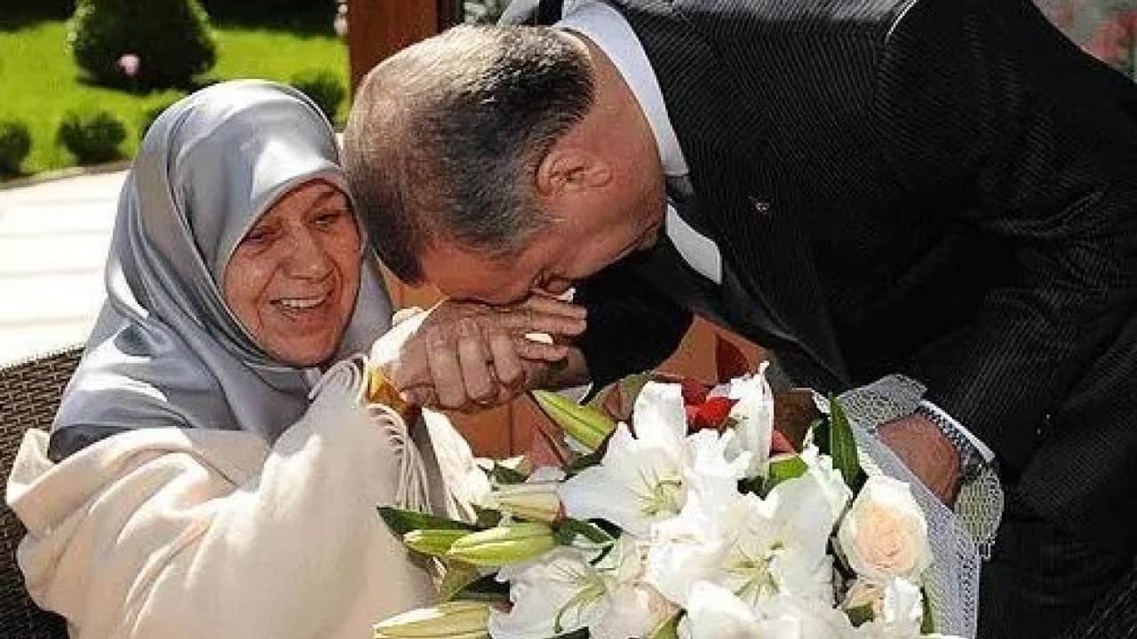 Foto - Cumhurbaşkanı Erdoğan'dan Anneler Günü mesajı: Annelerimizin gayretleriyle 'Türkiye Yüzyılı' idealimize ulaşacağız