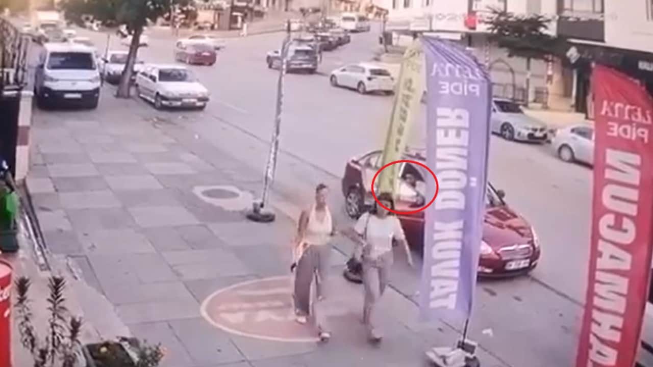 Foto - Çürümüş zihniyetin gençleri sapıttı: Kızlara laf emekliye dayak