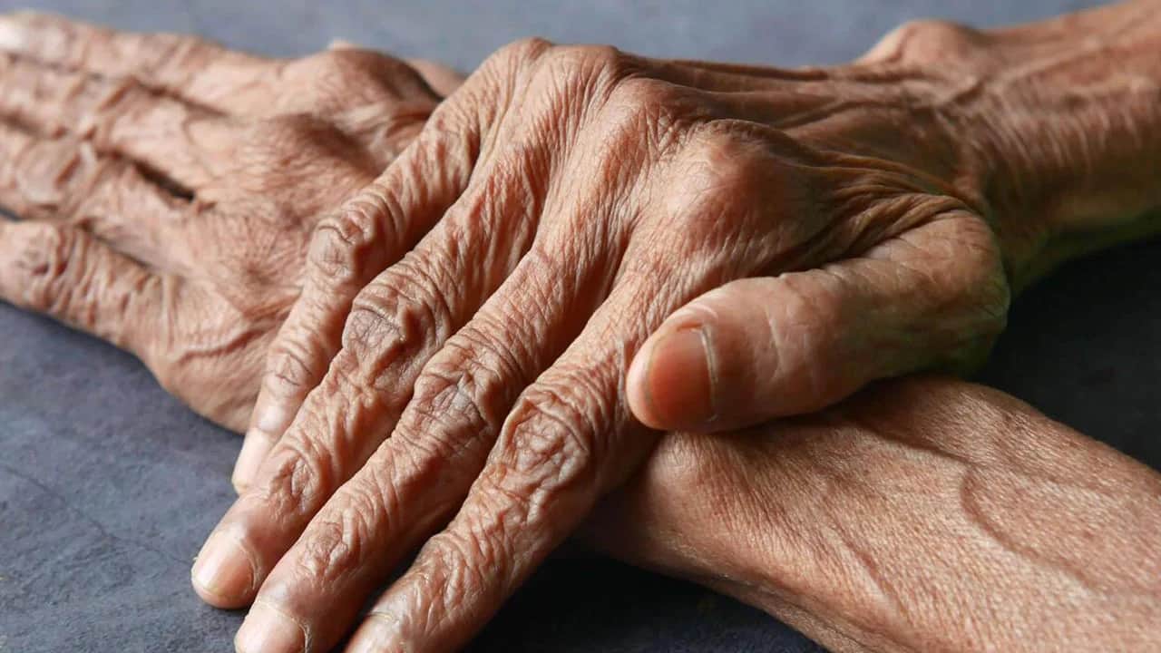 D vitamini kullanmak tek başına yetmiyor! İleri yaşta bu tehlike gözden kaçıyor