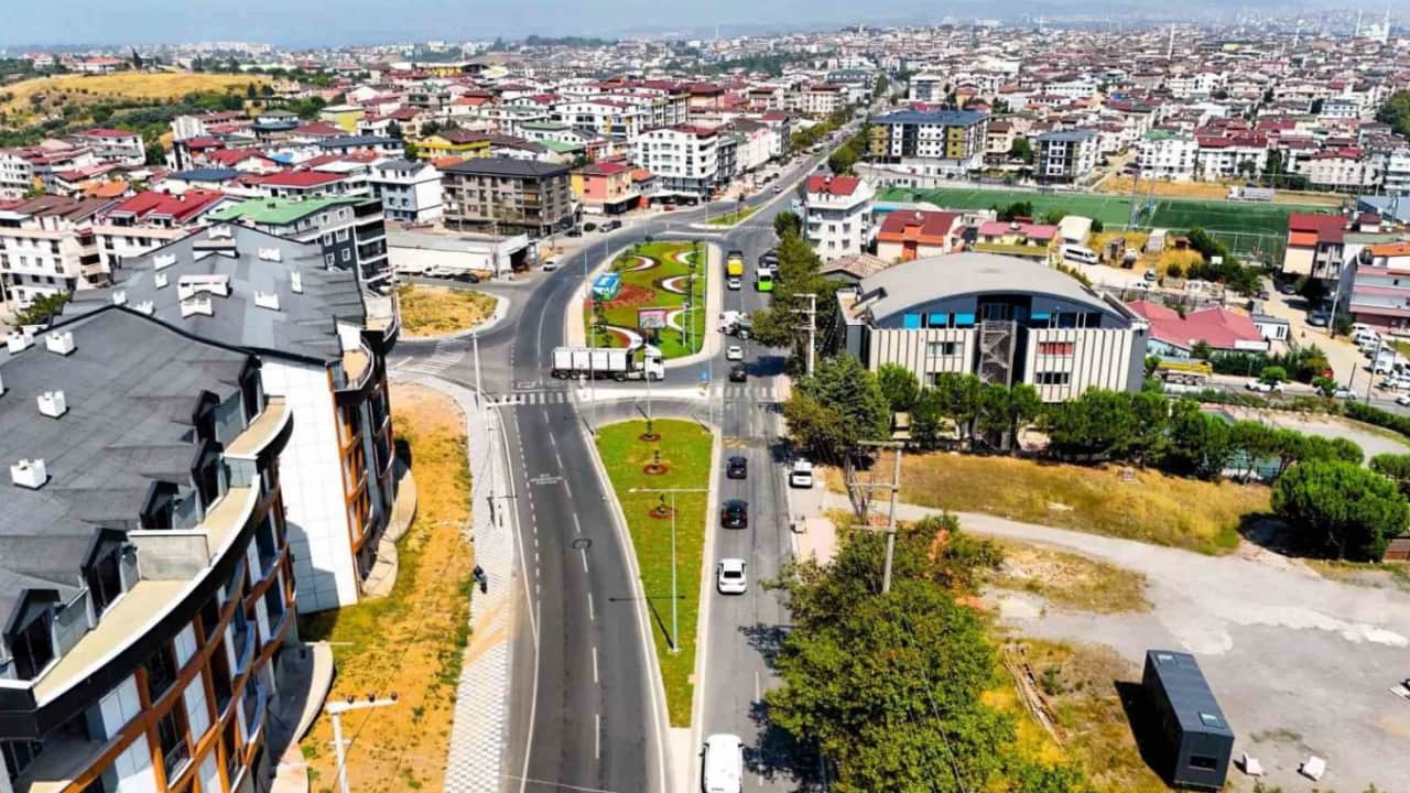 Foto - Darıca’da ulaşım nefes aldı: Kavşak düzenlemesi trafiğe merhem oldu