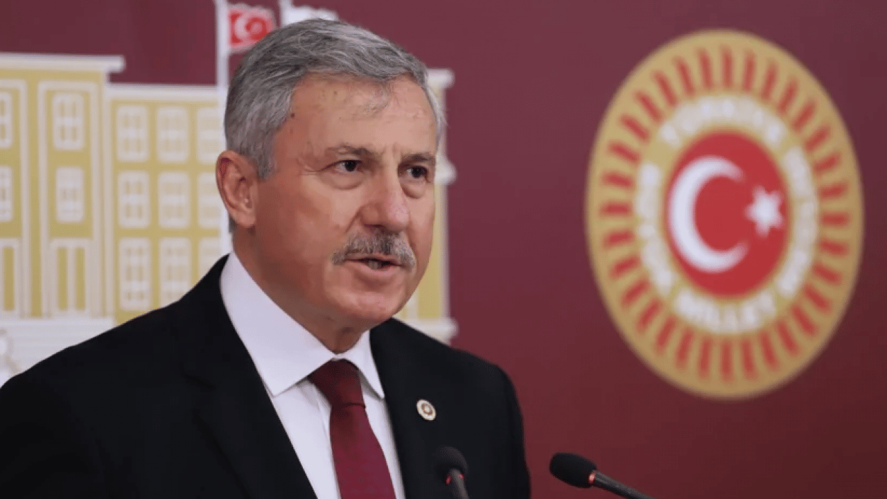 Foto - Davutoğlu'nun kararı şoka sokmuş! Selçuk Özdağ 'kapısını çalarız' dediği partiyi duyurdu