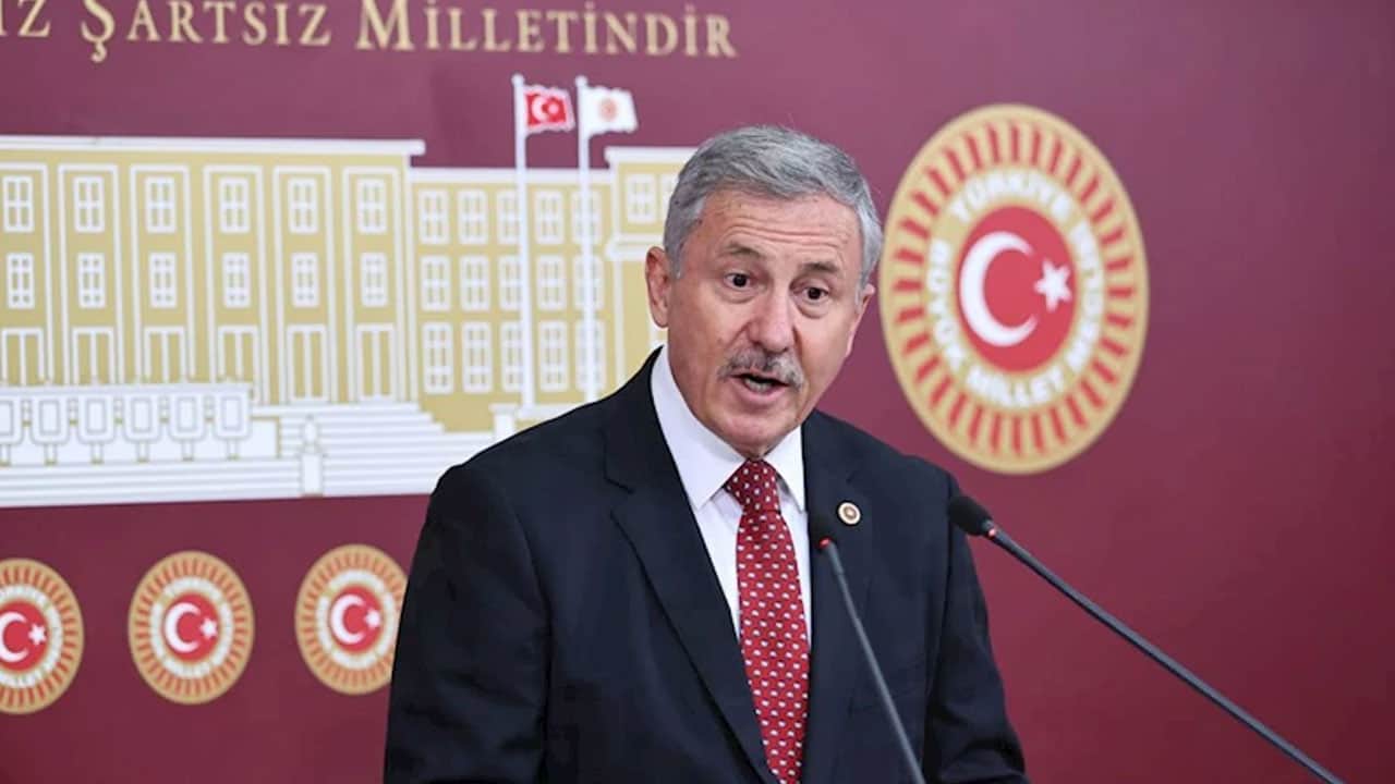 Foto - Davutoğlu'nun kararı şoka sokmuş! Selçuk Özdağ 'kapısını çalarız' dediği partiyi duyurdu