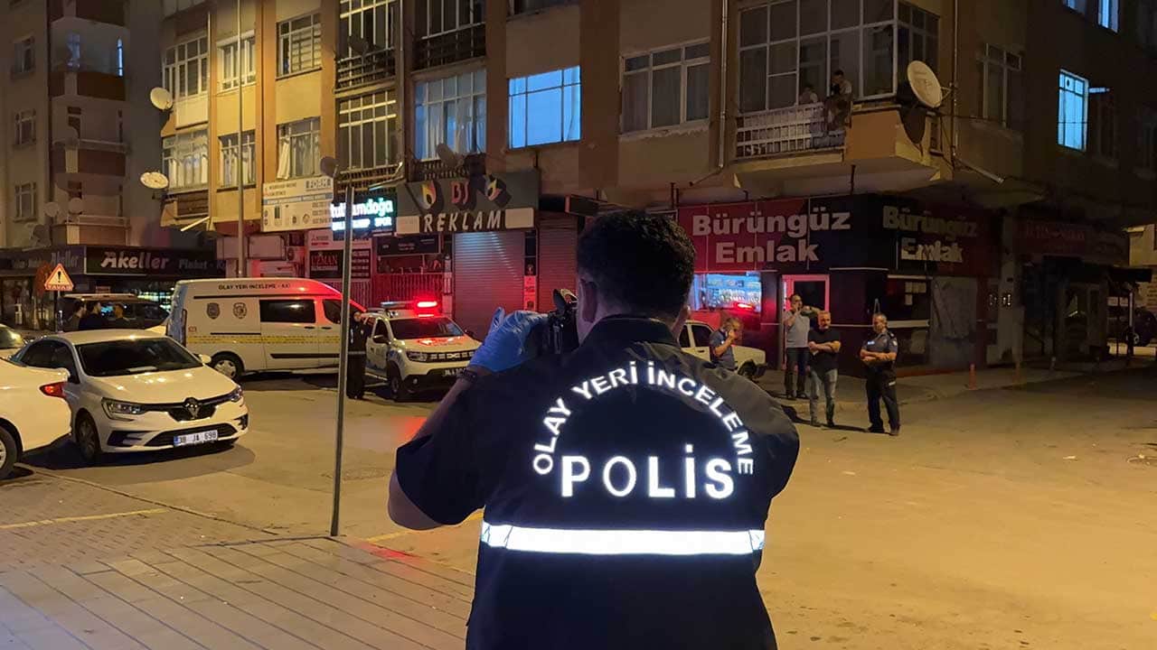 Foto - Dehşet saçan şehir magandaları tutuklandı! Önce biber gazı sıktılar sonra bıçaklayıp gasbettiler!