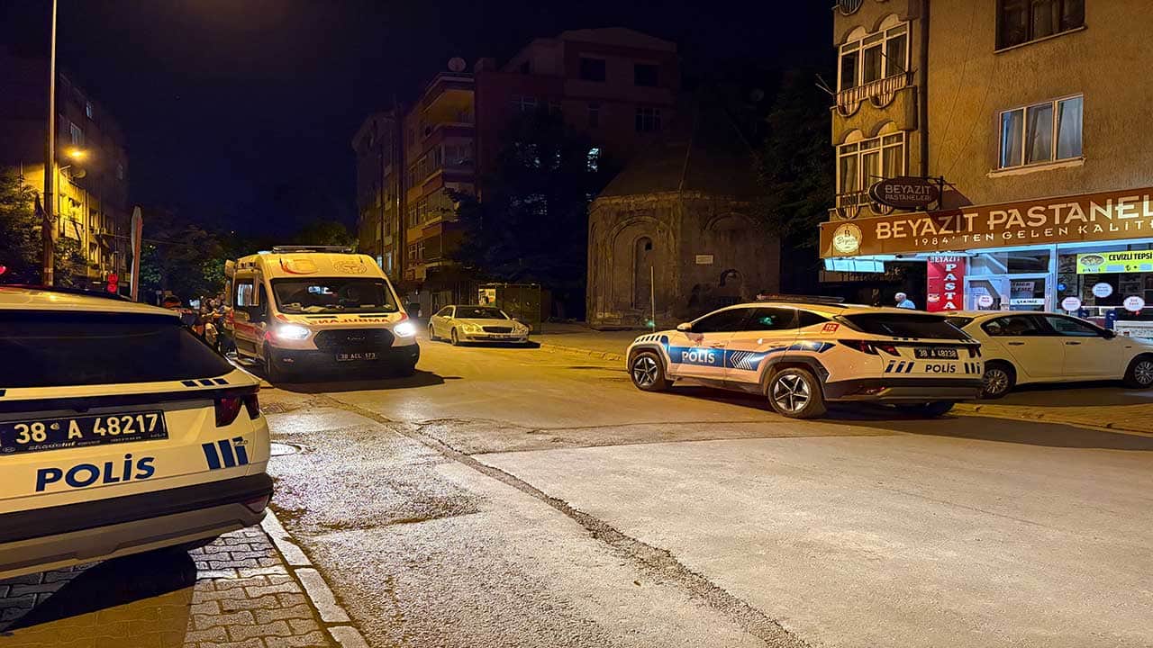 Foto - Dehşet saçan şehir magandaları tutuklandı! Önce biber gazı sıktılar sonra bıçaklayıp gasbettiler!