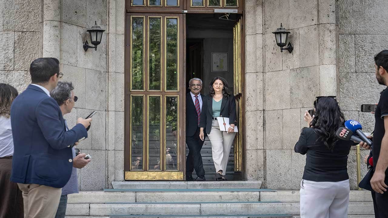 Foto - DEM Parti heyetinin kritik İmralı hamlesi Ankara'yı hareketlendirdi! Görüşme öncesi dikkat çeken mesajlar peş peşe geldi!