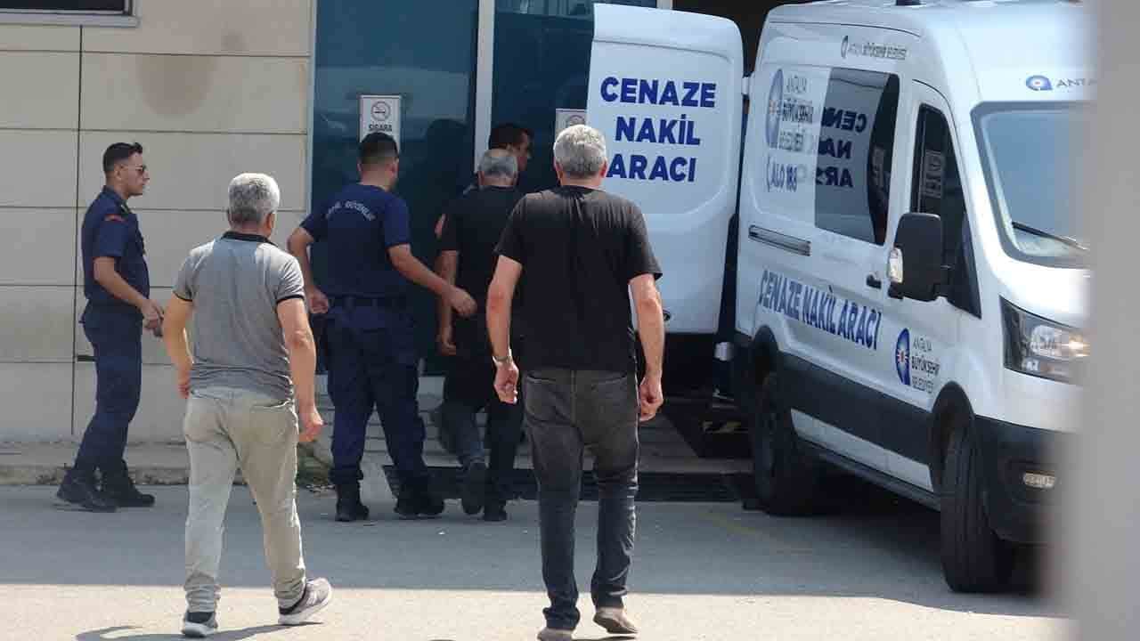 Foto - Denizde can veren iki gencin cenazesi teslim alındı: ‘Ciğerimi yaktın babam’ feryadı yürekleri dağladı