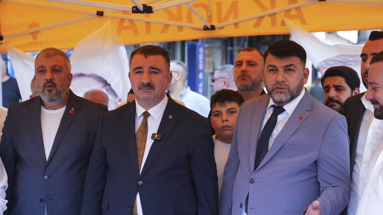 Foto - Deprem üstüne deprem: 20 yıllık isim dahil 500 kişi birden AK Parti'ye geçti