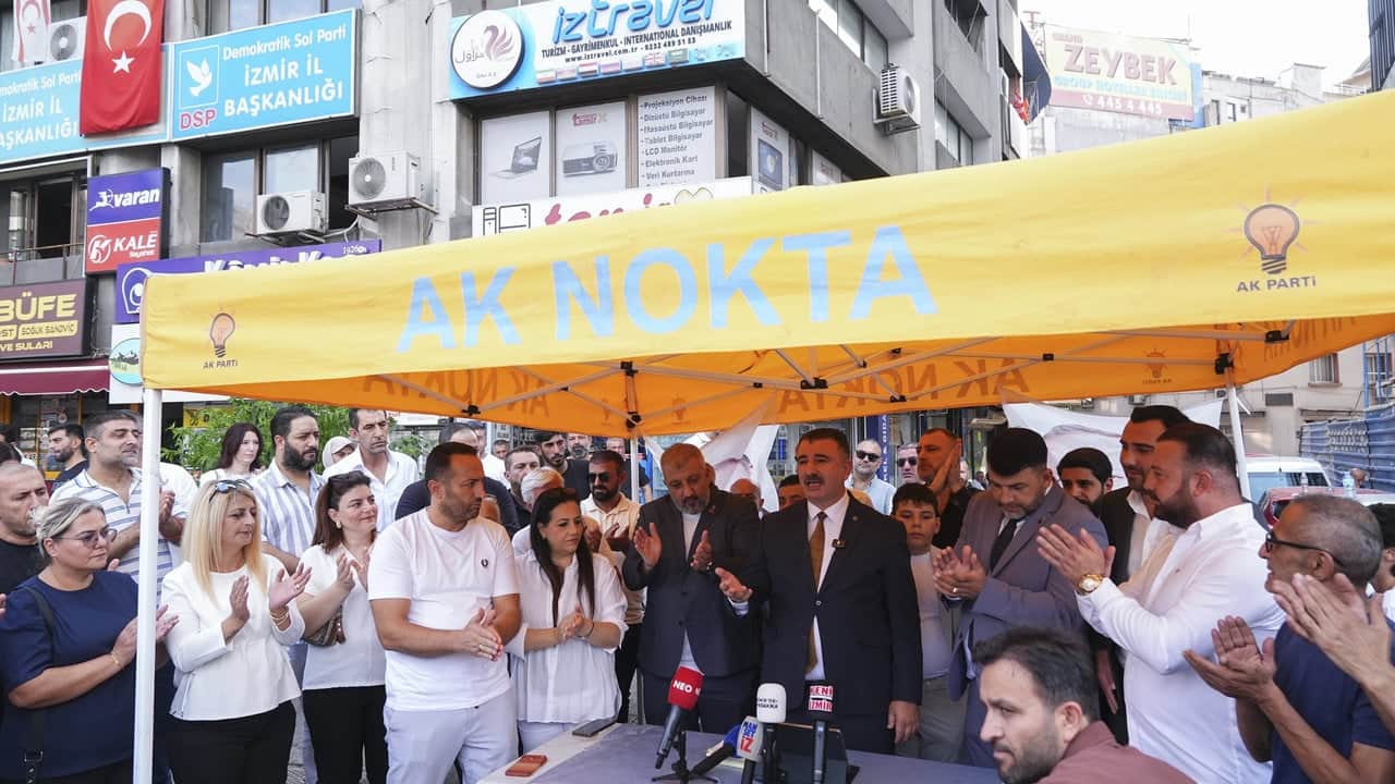 Foto - Deprem üstüne deprem: 20 yıllık isim dahil 500 kişi birden AK Parti'ye geçti