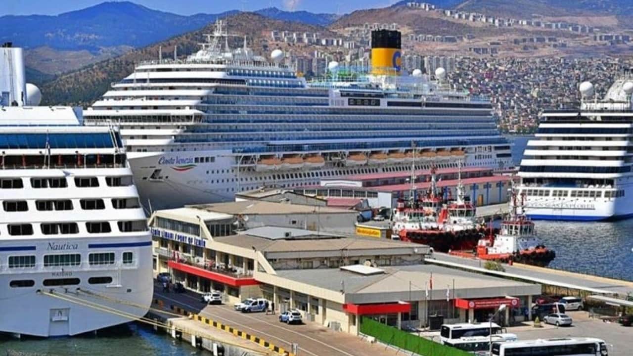 Foto - Devir tamamlandı! İzmir Limanı TVF’de 
