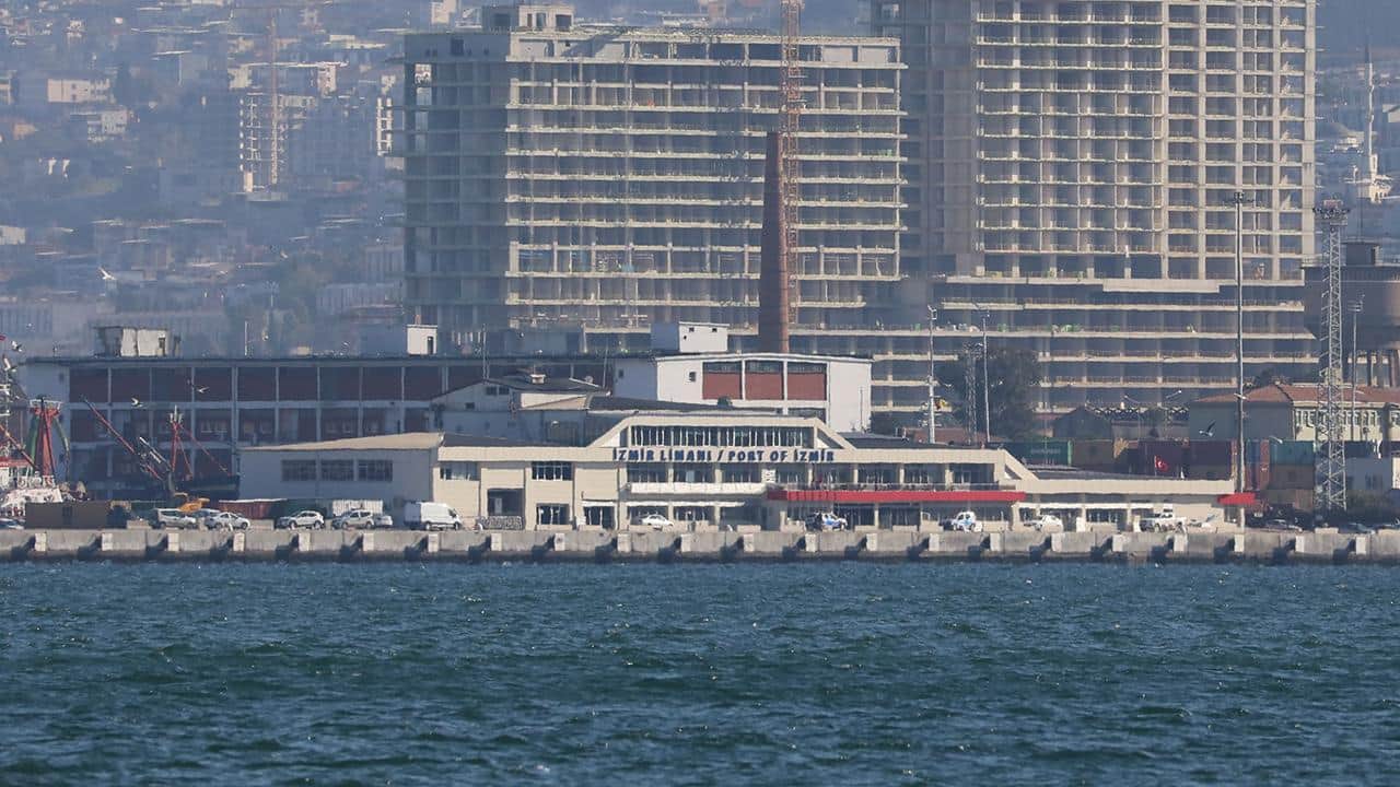Foto - Devir tamamlandı! İzmir Limanı TVF’de 
